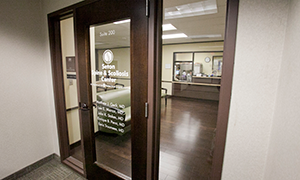 texas spine surgeons, dr geck and dr stokes in austin, spine surgery scoliosis surgery